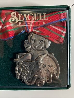 Dog Ornament in Pewter Finish - Decorative Pet-Themed Accent